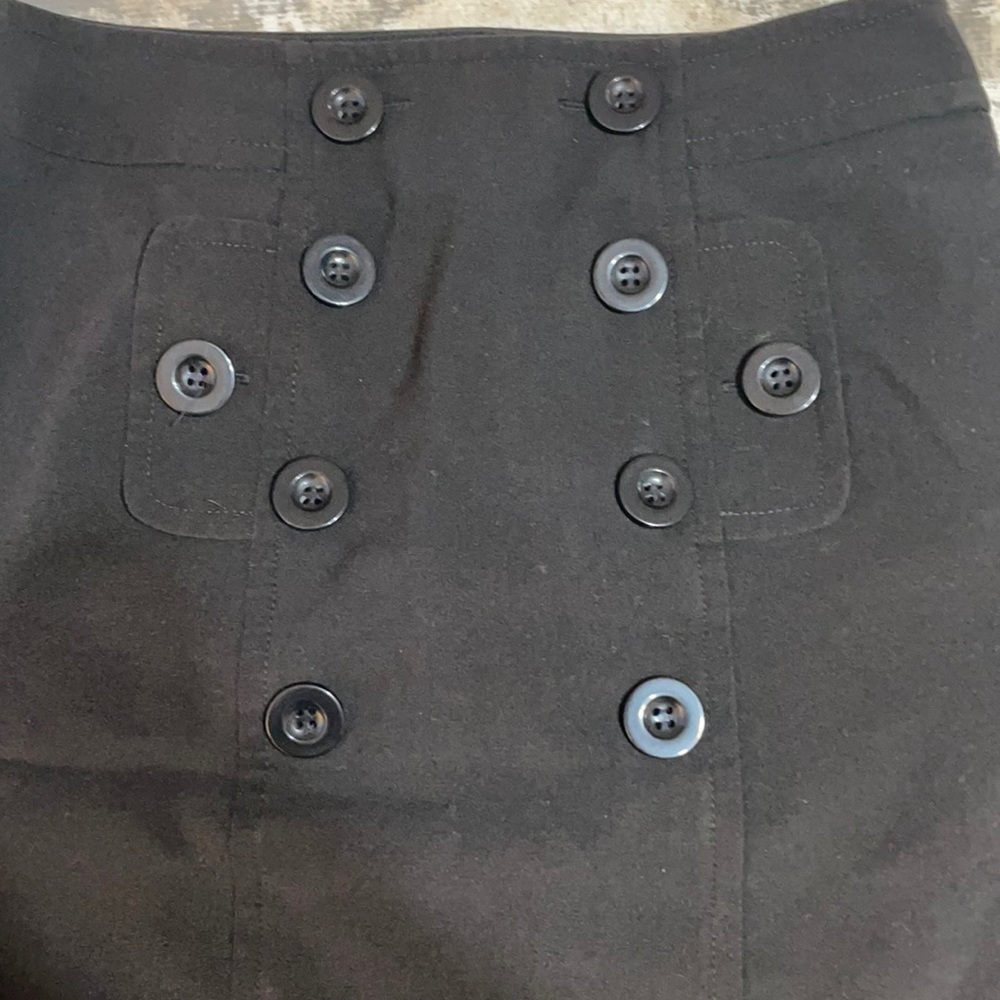 Ann Taylor Petites SZ 0P Black Mini Skirt Cute Front Button Detail and Side Zip - Picture 8 of 14